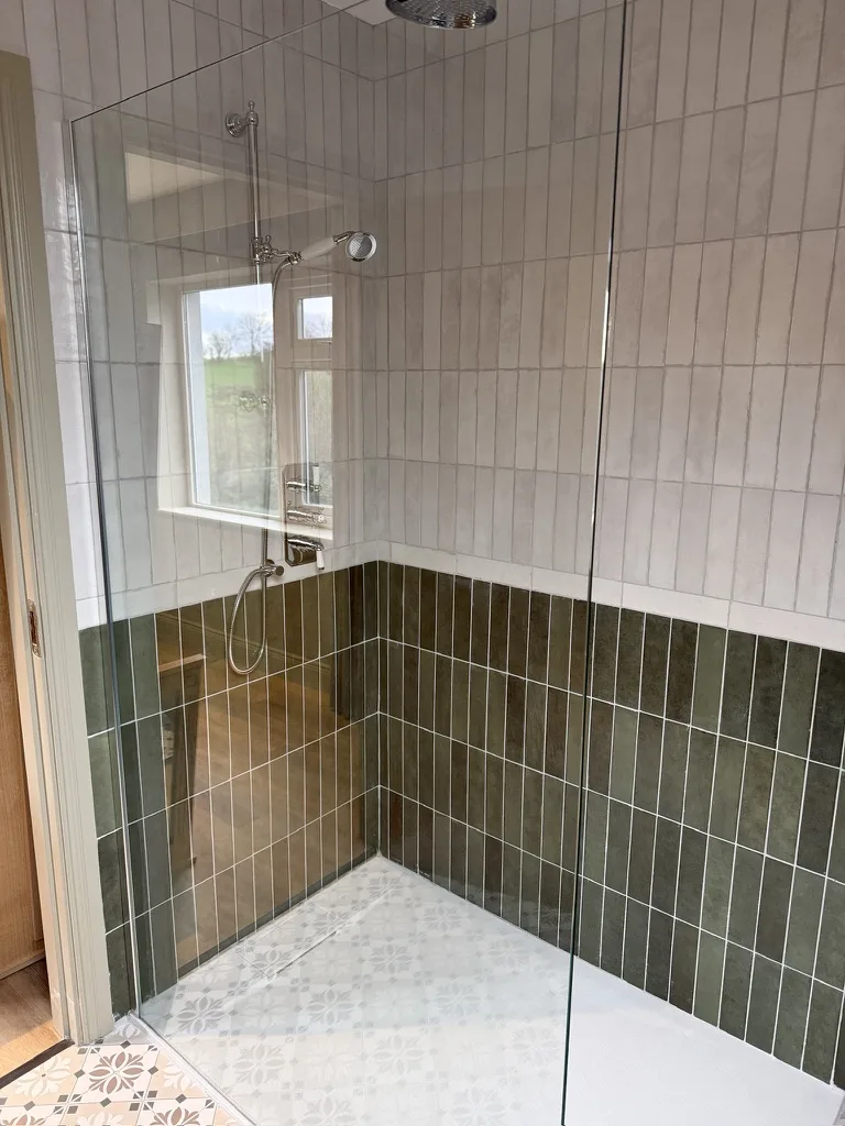 Renovated green ensuite at Donegal Manor